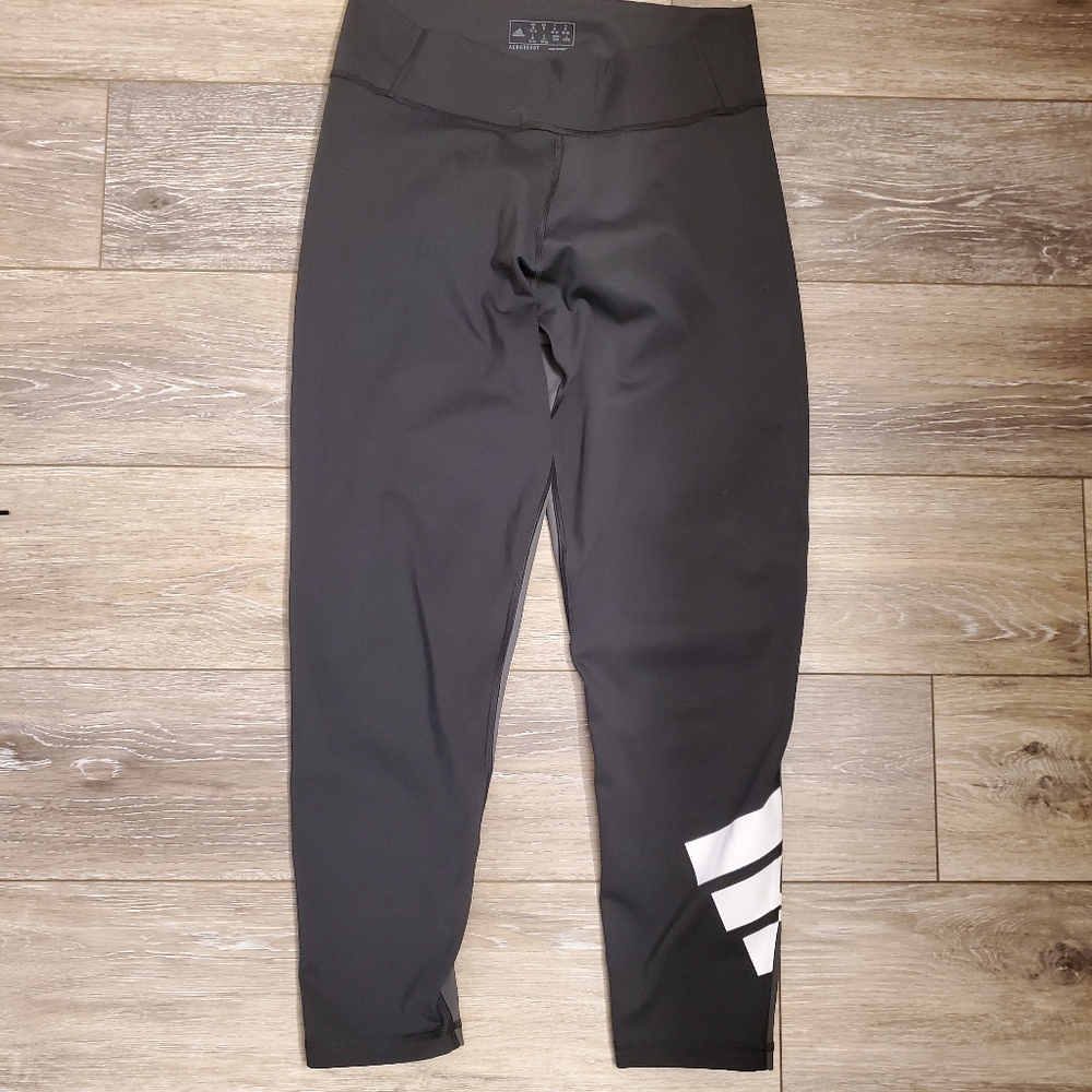 Womens Adidas cropped Sz M